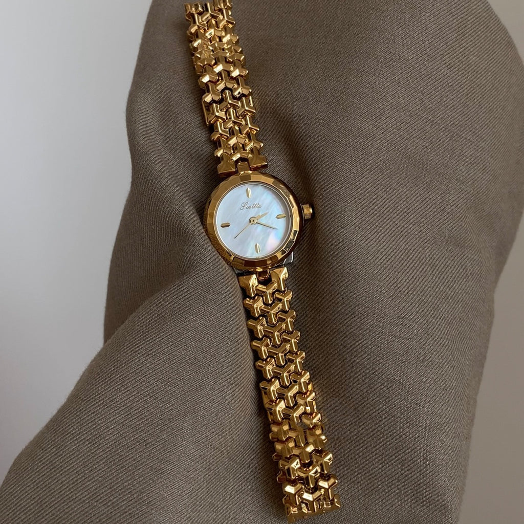 Exquisite Fritillary Face Fashion Temperamental Minority High Sense All-matching