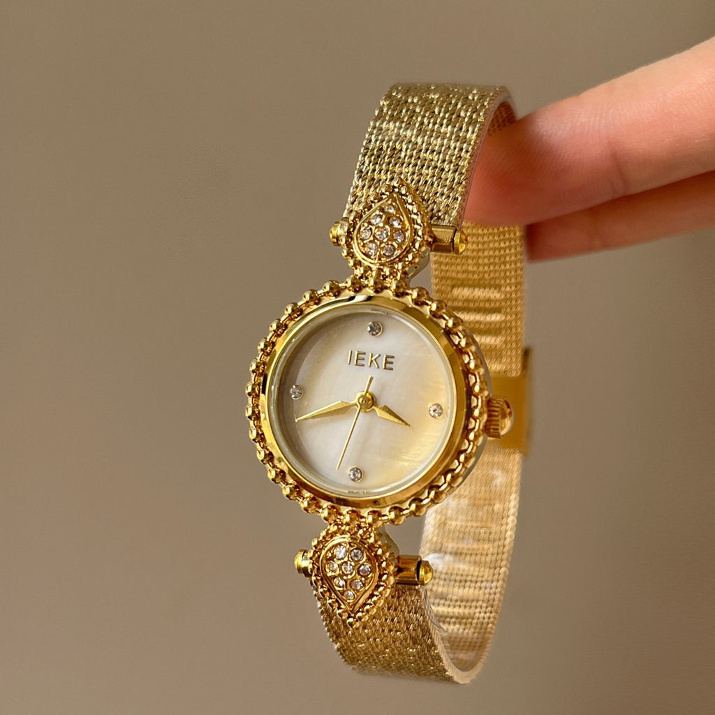 Fashion Casual Retro Court Ancient Style Watch Women