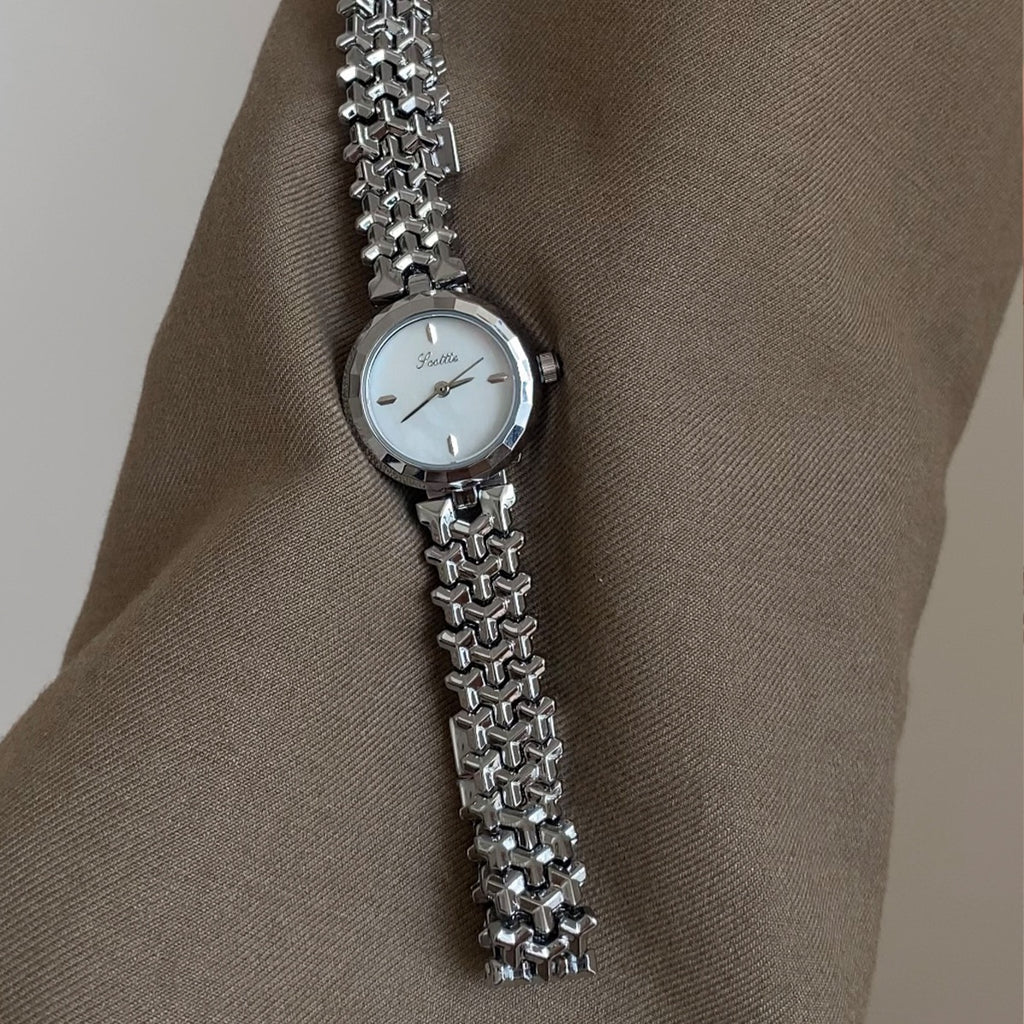 Exquisite Fritillary Face Fashion Temperamental Minority High Sense All-matching